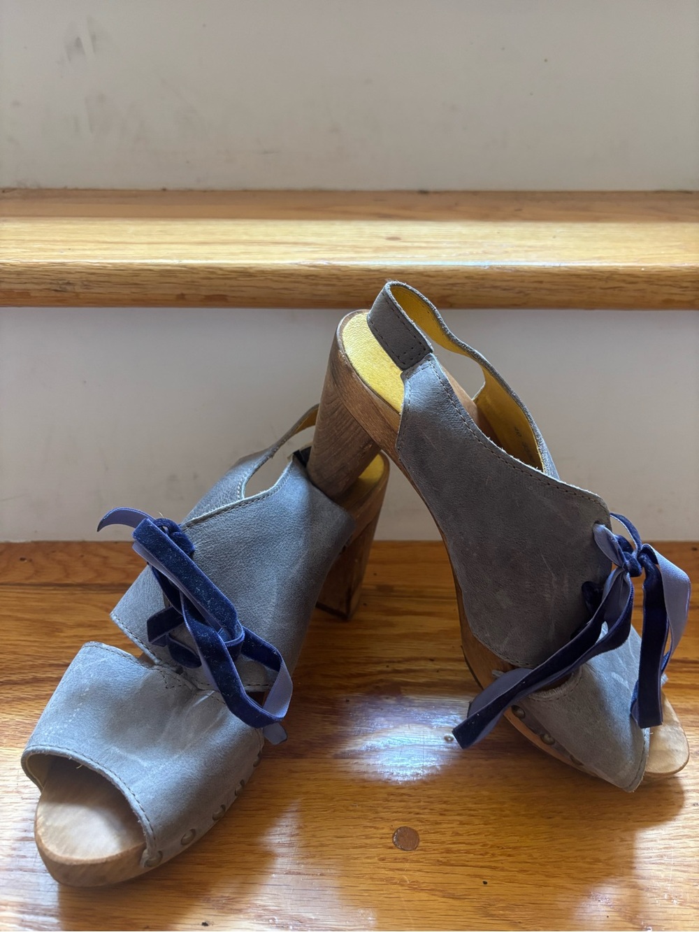 Women's Sanita clog Gray Suede Open-Toe Block Heel Sandals with Navy Bow Sz 40